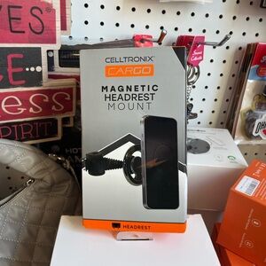 Cargo Magnetic Headrest Mount - Black